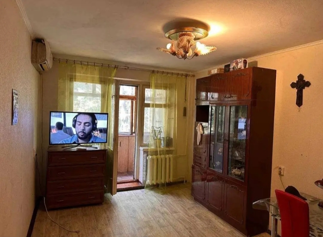Продажа 2-комнатной квартиры 46 м², Александра Поля просп., 107А