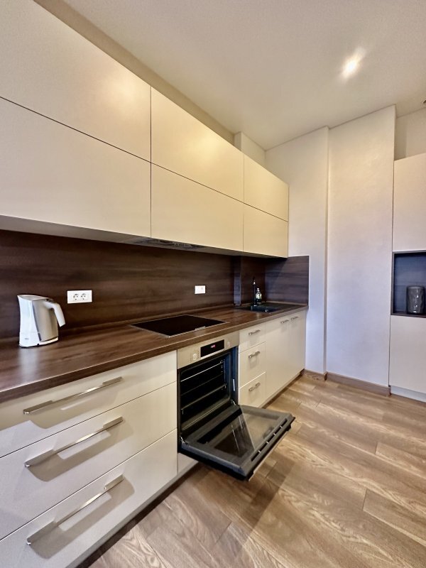 Продажа 1-комнатной квартиры 53 м², Французский бул., 85/5