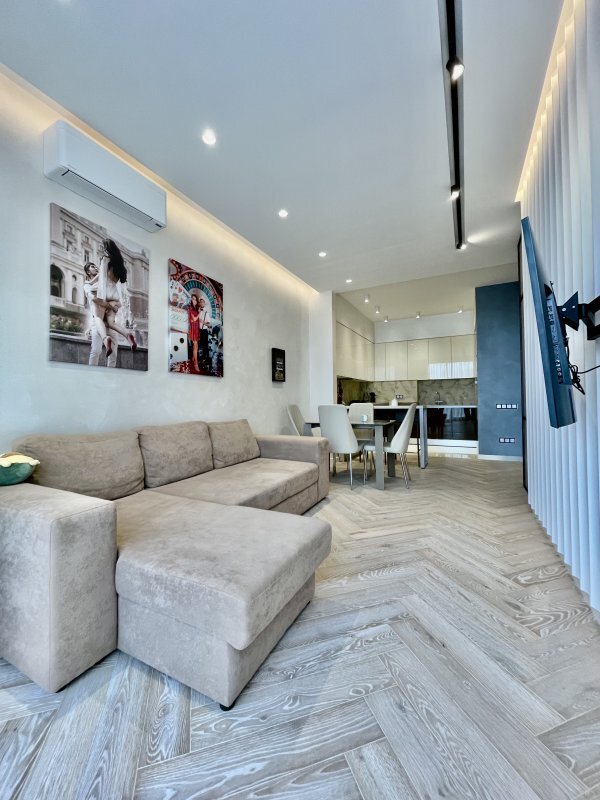 Продаж 2-кімнатної квартири 74 м², Французский бул., 85/5
