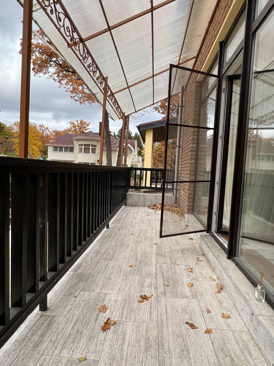 Продаж котеджу 470 м², Батумська вул., ул.38