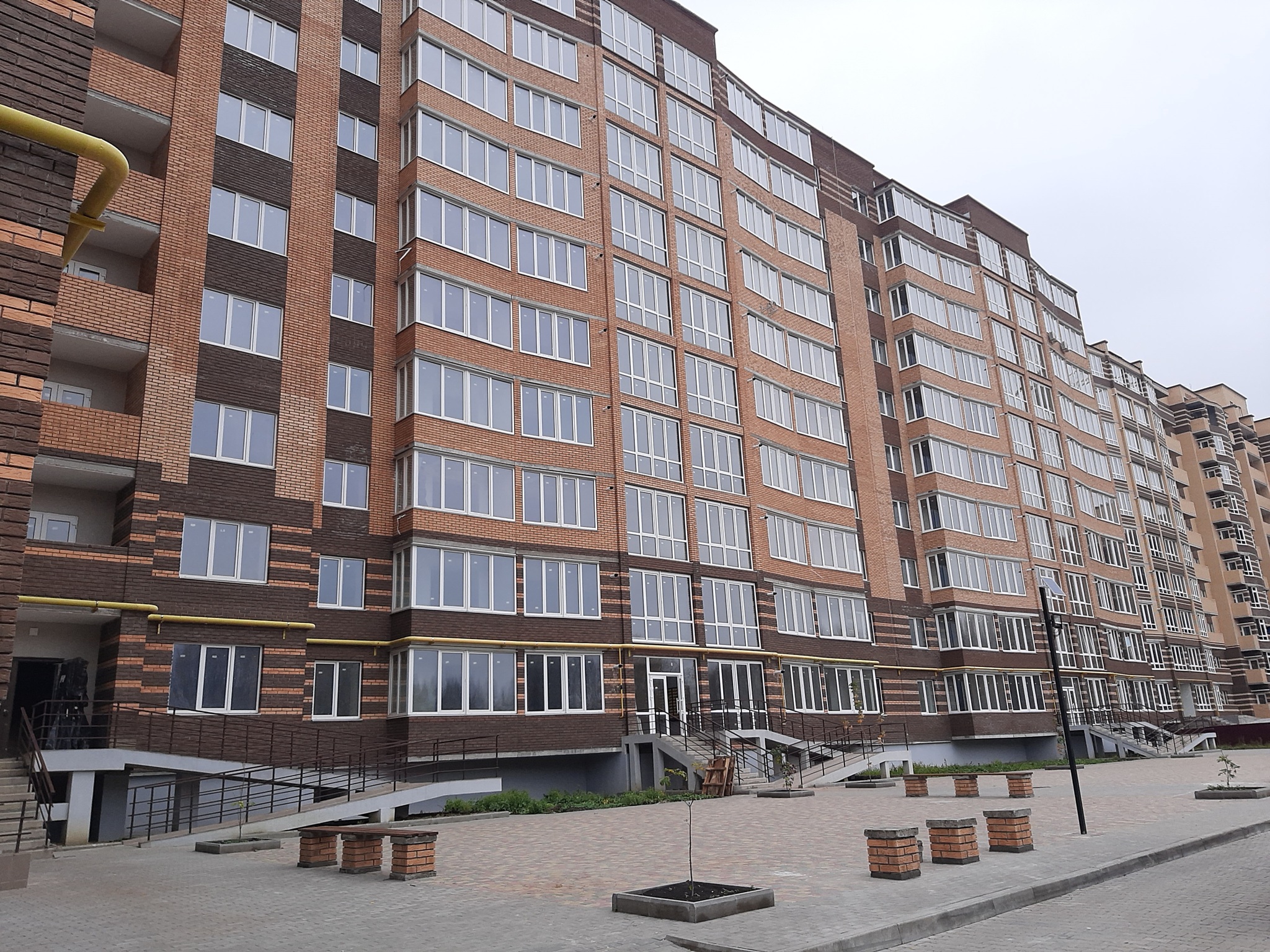 Продаж 1-кімнатної квартири 53 м², Зарічанська вул.
