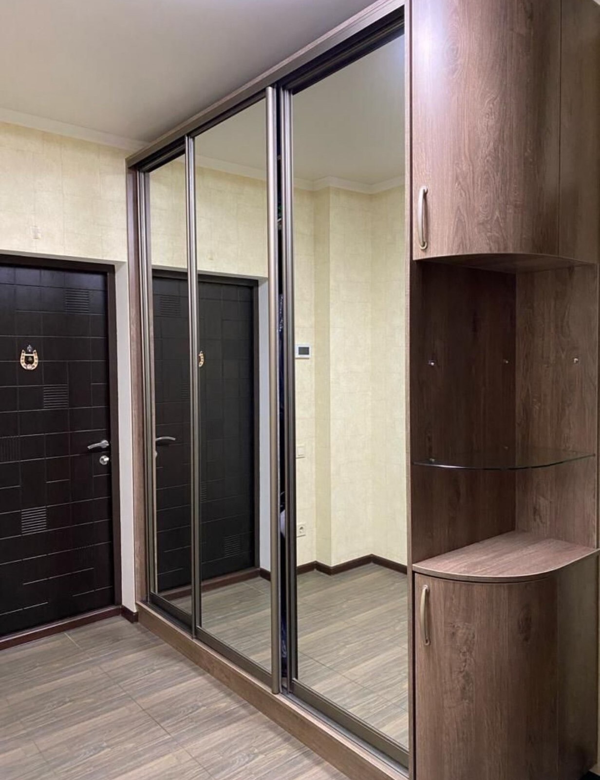 Продаж 2-кімнатної квартири 60 м², Генерала Бочарова вул.