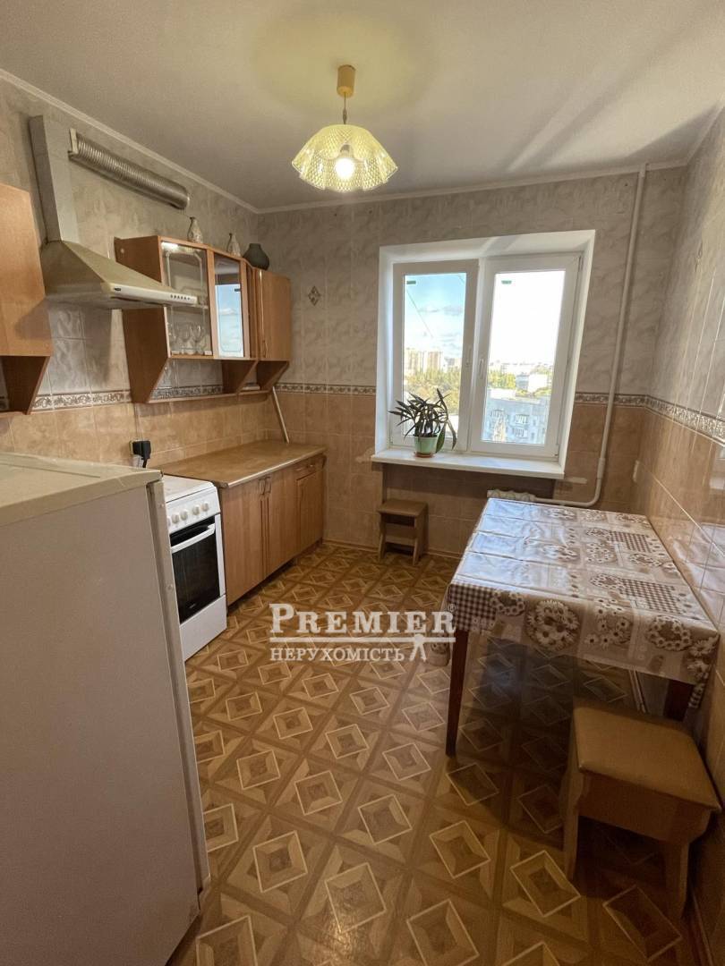 Продаж 2-кімнатної квартири 49 м², Середньофонтанська вул.