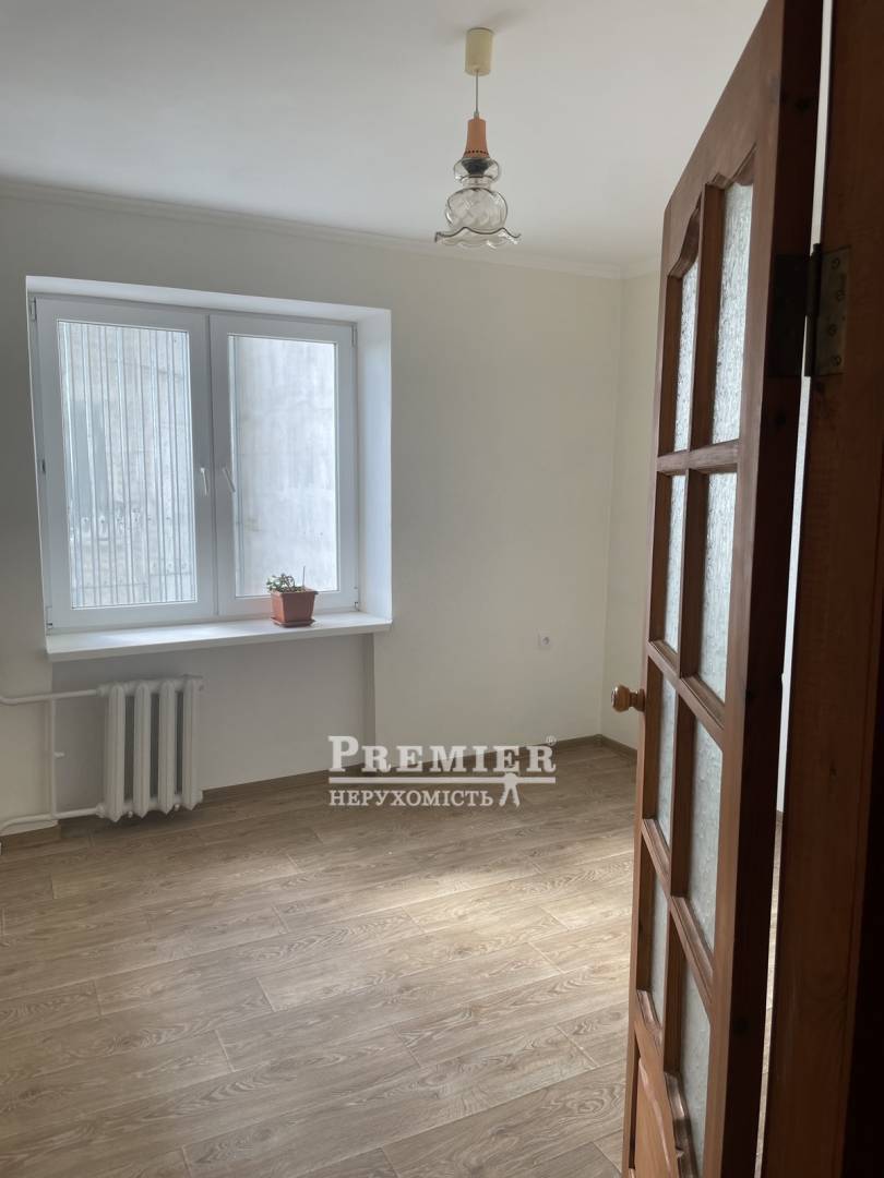 Продаж 2-кімнатної квартири 49 м², Середньофонтанська вул.