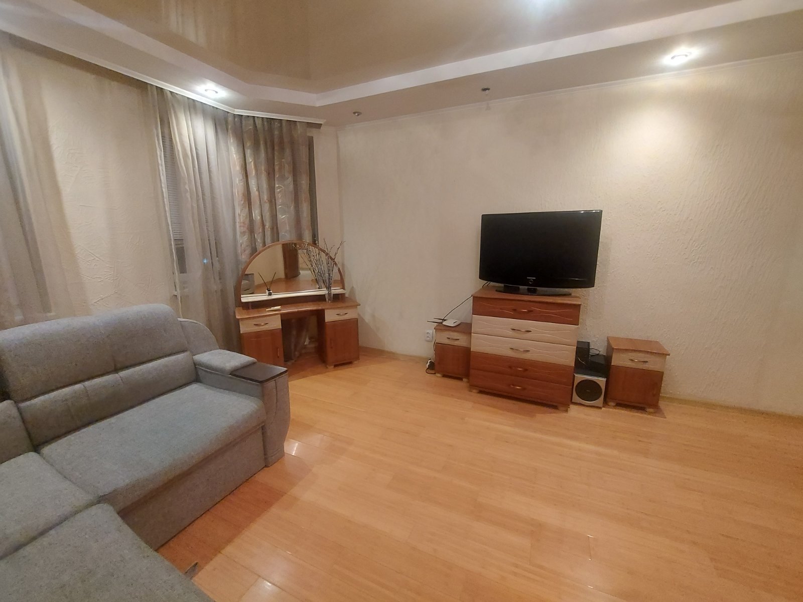 Оренда 1-кімнатної квартири 50 м², Академіка Вільямса вул., 59И