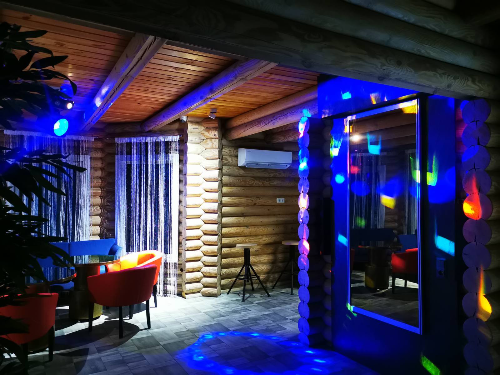 Будинок подобово 350 м², Кільцева дор.