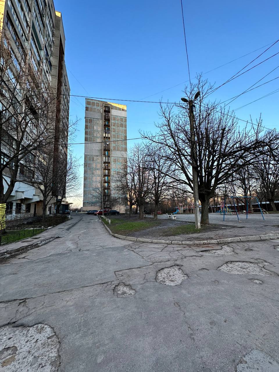 Продаж 1-кімнатної квартири 42 м², Тітова вул.