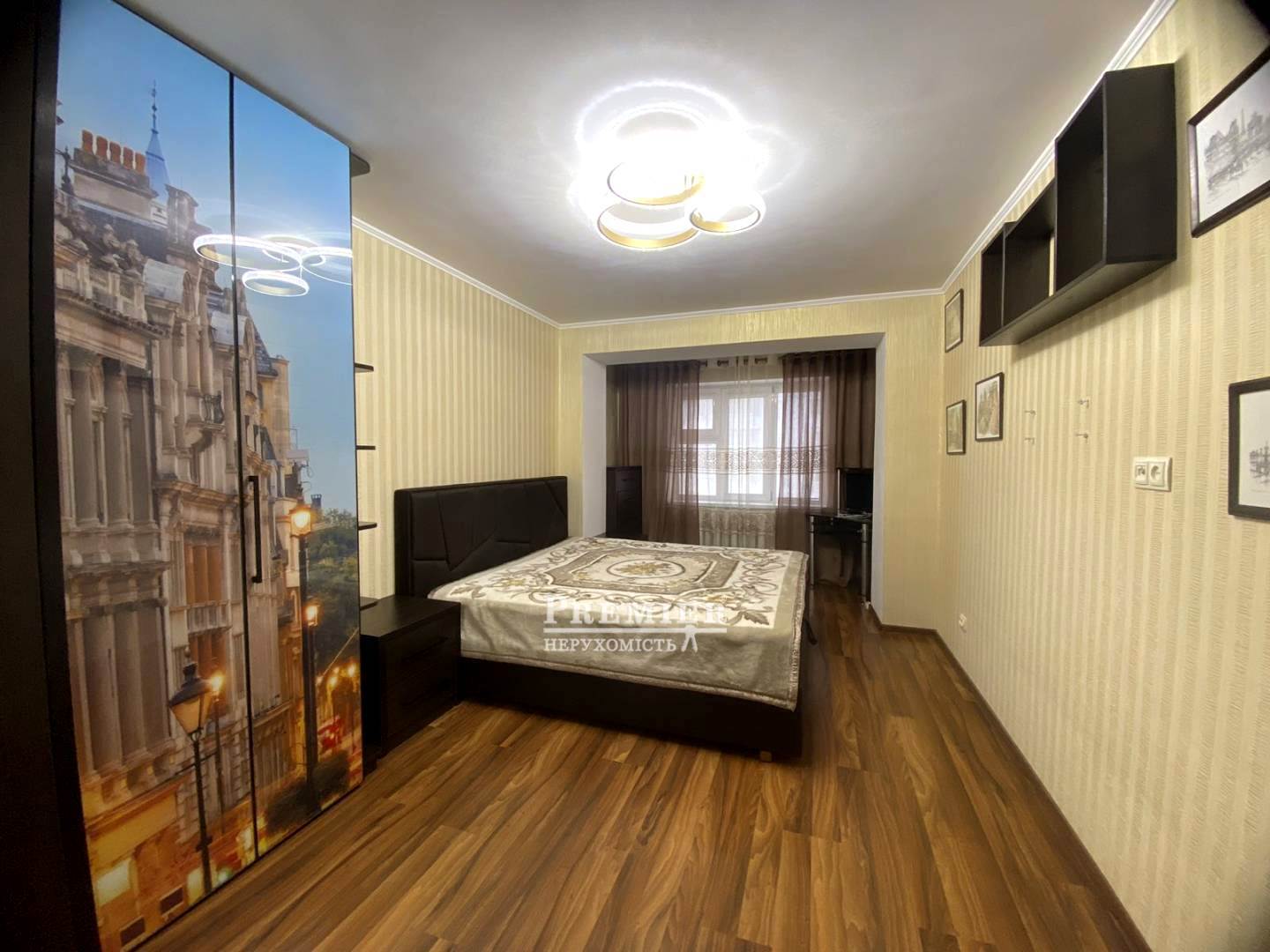 Продажа 2-комнатной квартиры 56 м², Академика Сахарова ул.