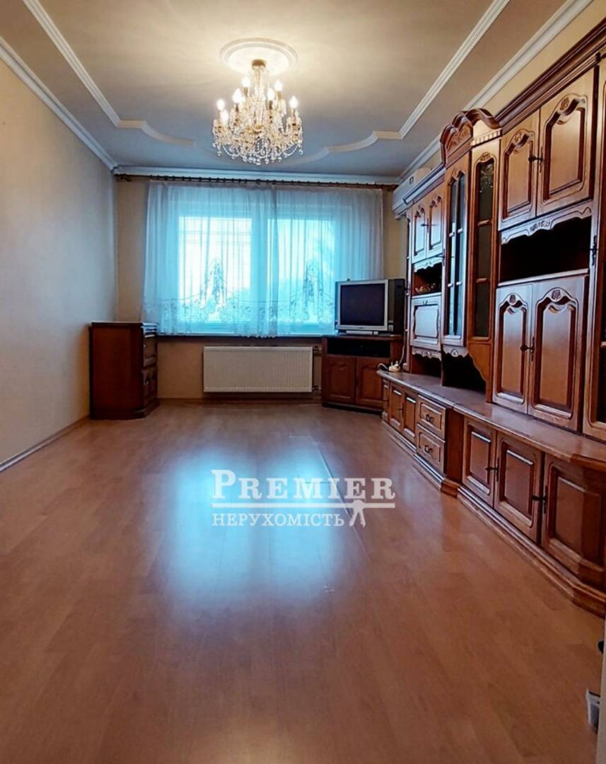 Продаж 3-кімнатної квартири 62 м², Добровольского просп.