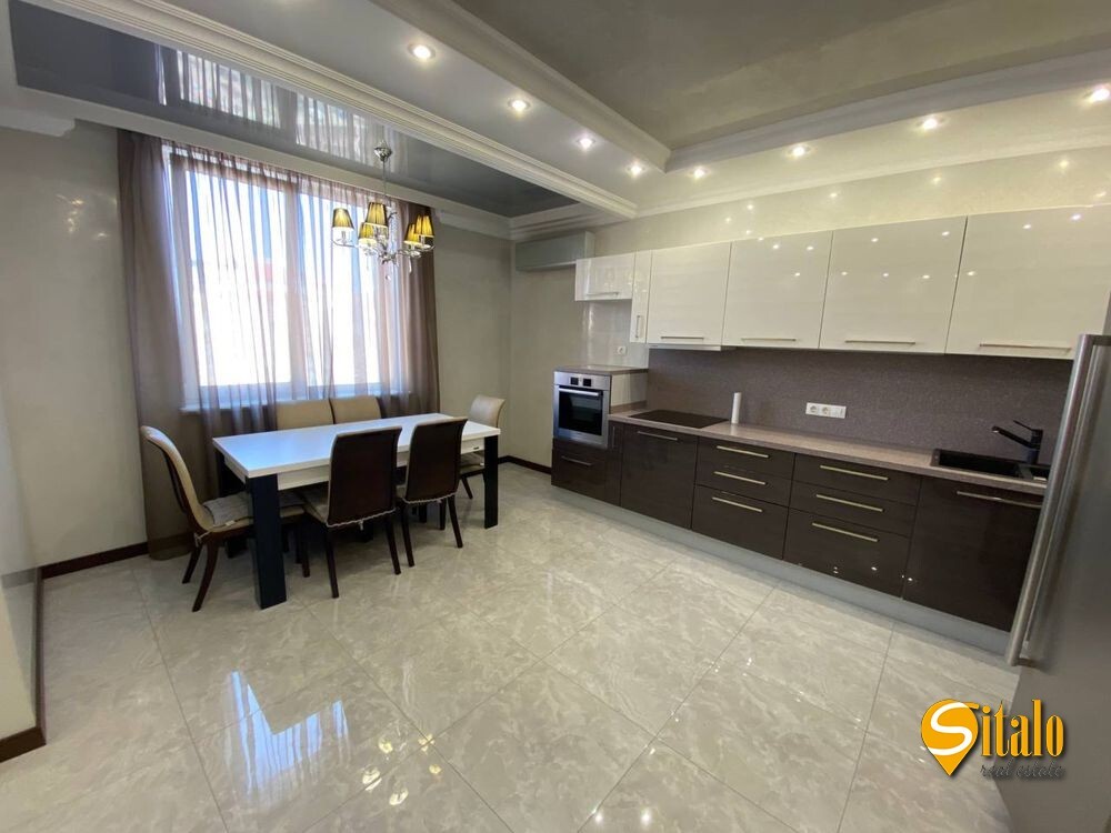 Продажа 5-комнатной квартиры 220 м², Академика Вильямса ул., 3А