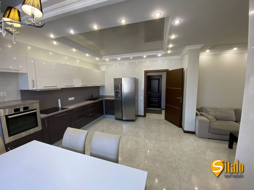 Продажа 5-комнатной квартиры 220 м², Академика Вильямса ул., 3А
