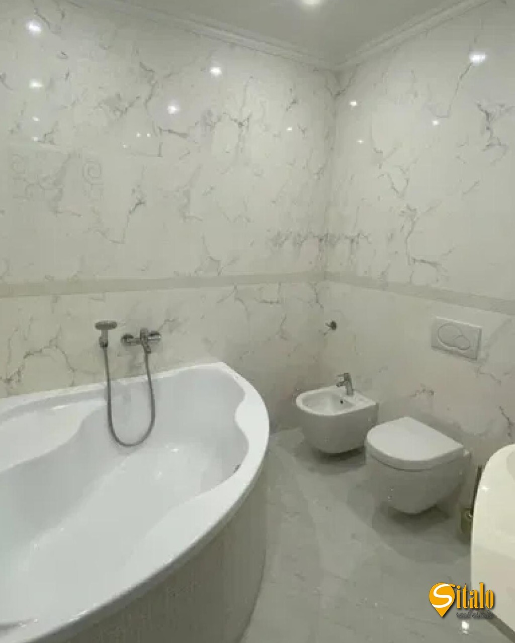 Продажа 5-комнатной квартиры 220 м², Академика Вильямса ул., 3А
