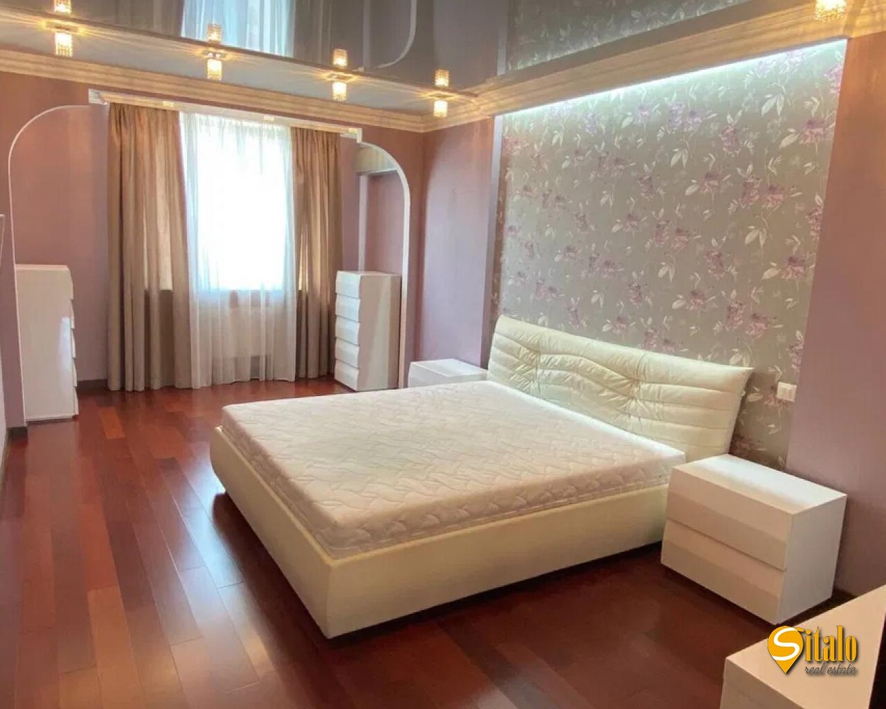 Продажа 5-комнатной квартиры 220 м², Академика Вильямса ул., 3А