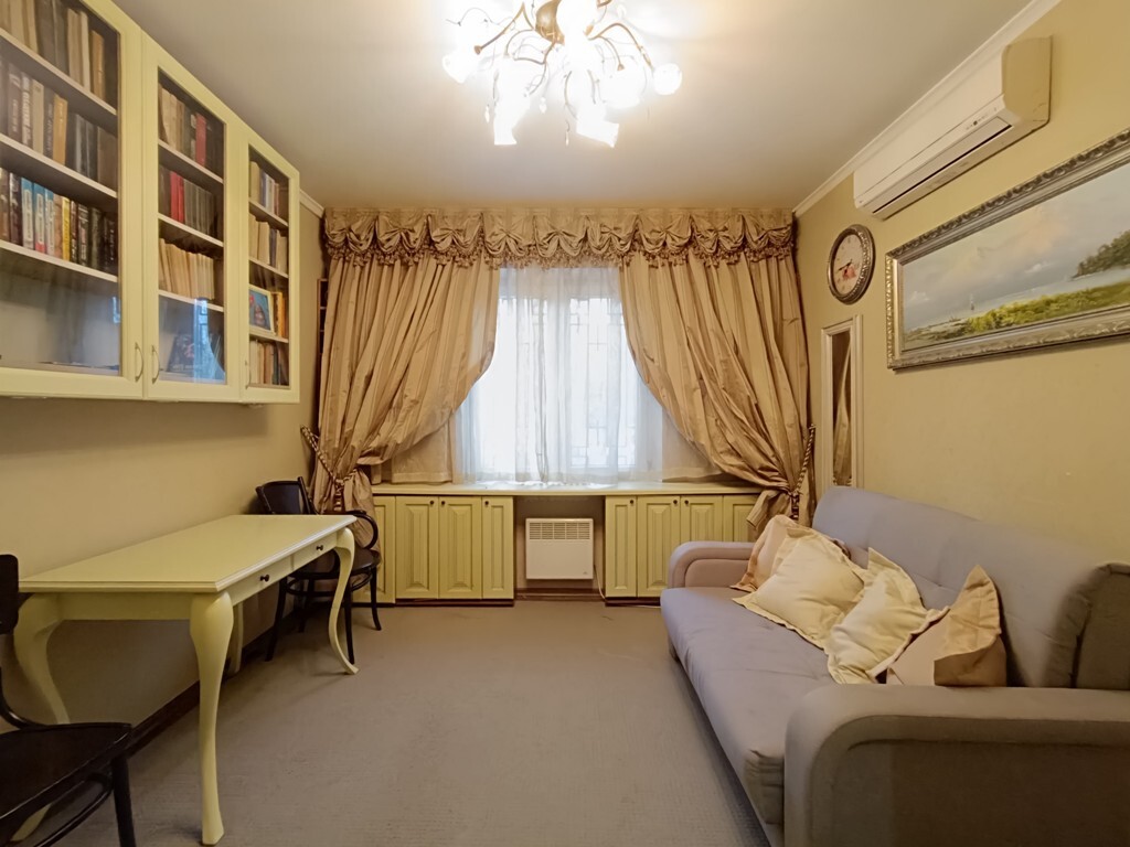 Продаж 2-кімнатної квартири 48 м², Балківська вул., 21