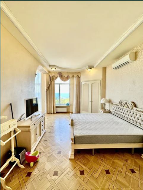 Продажа 3-комнатной квартиры 150 м², Лидерсовский бул., 5