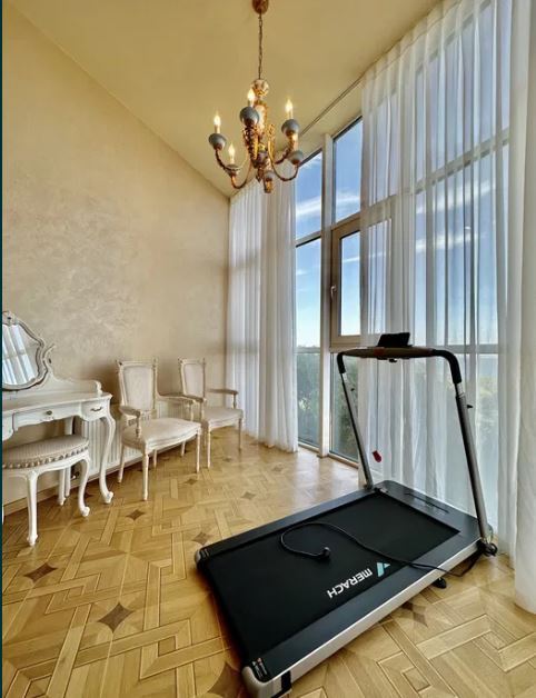 Продажа 3-комнатной квартиры 150 м², Лидерсовский бул., 5