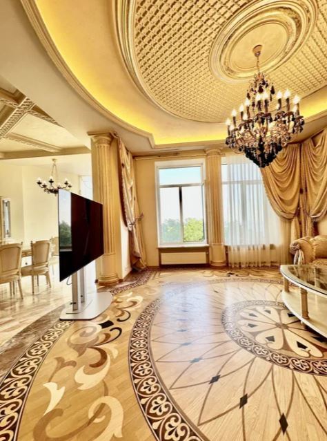 Продажа 3-комнатной квартиры 150 м², Лидерсовский бул., 5