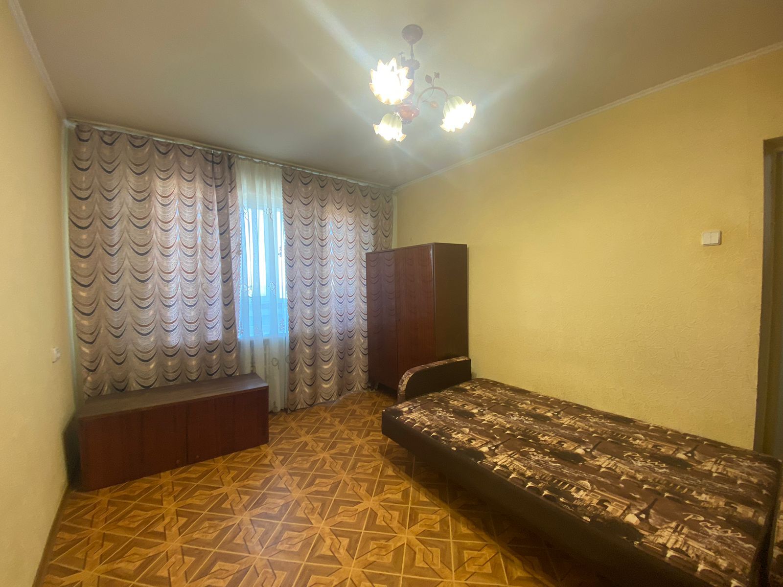 Продажа 1-комнатной квартиры 35 м², Тополь 2 ул.