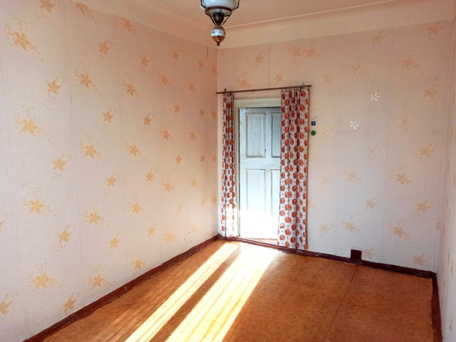 Продаж 2-кімнатної квартири 52 м², Робітнича вул., 99