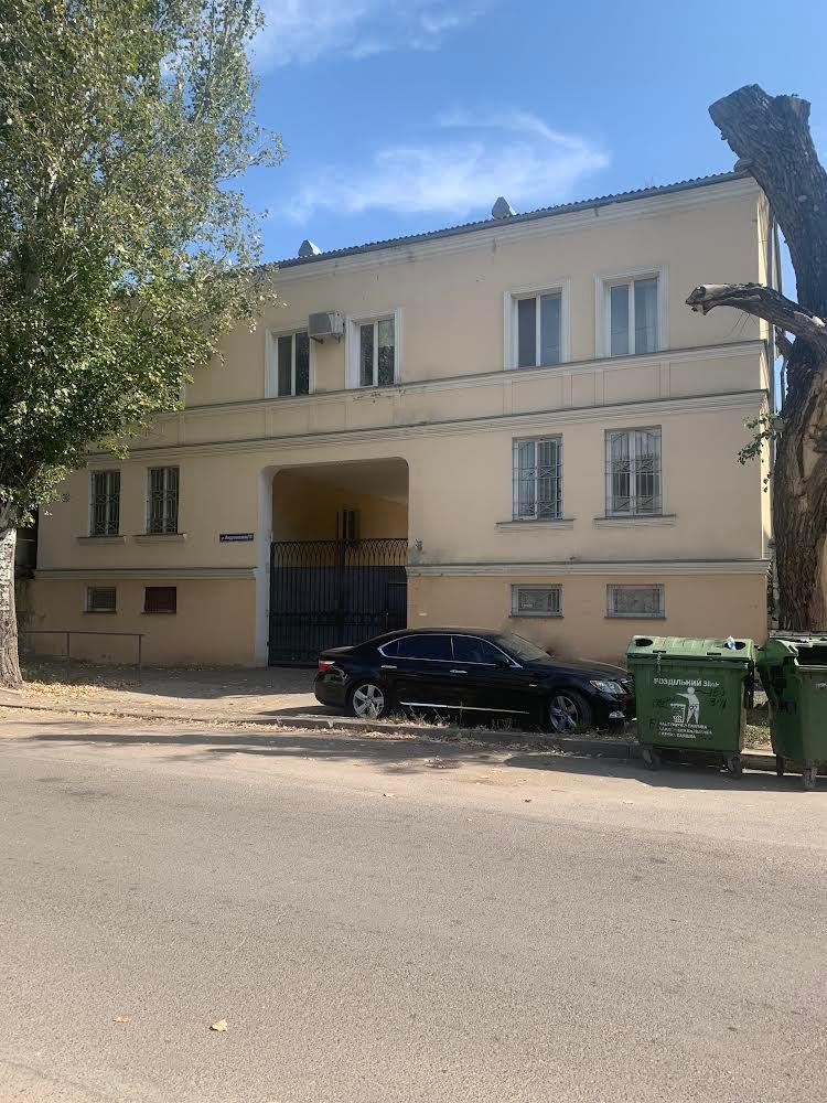 Аренда помещения свободного назначения 800 м², Андриевского ул., 14
