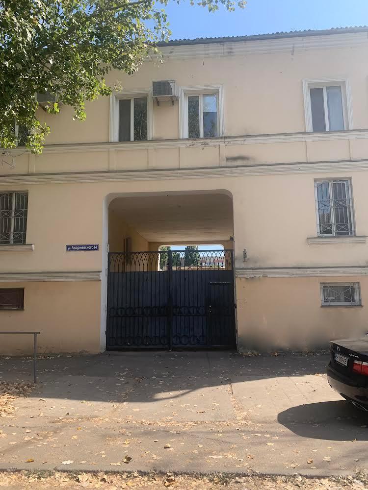 Аренда помещения свободного назначения 800 м², Андриевского ул., 14