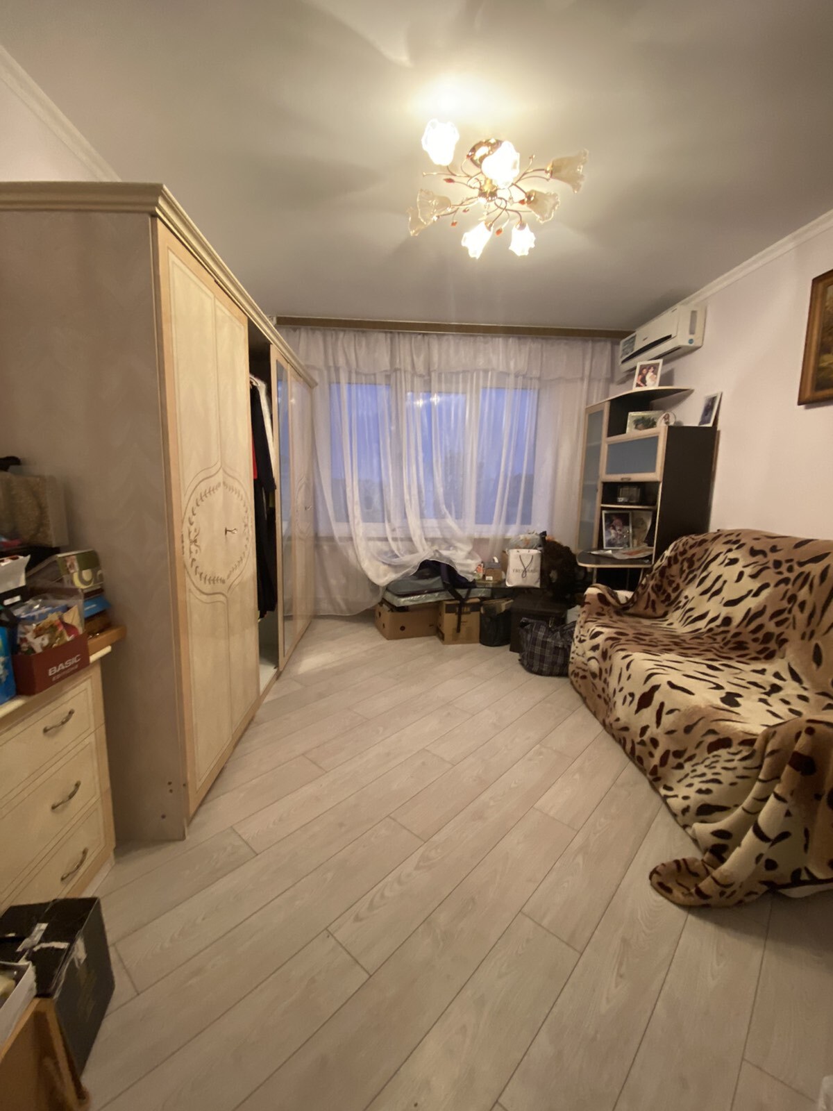 Продаж 3-кімнатної квартири 72 м², Миколи Закревського вул., 13