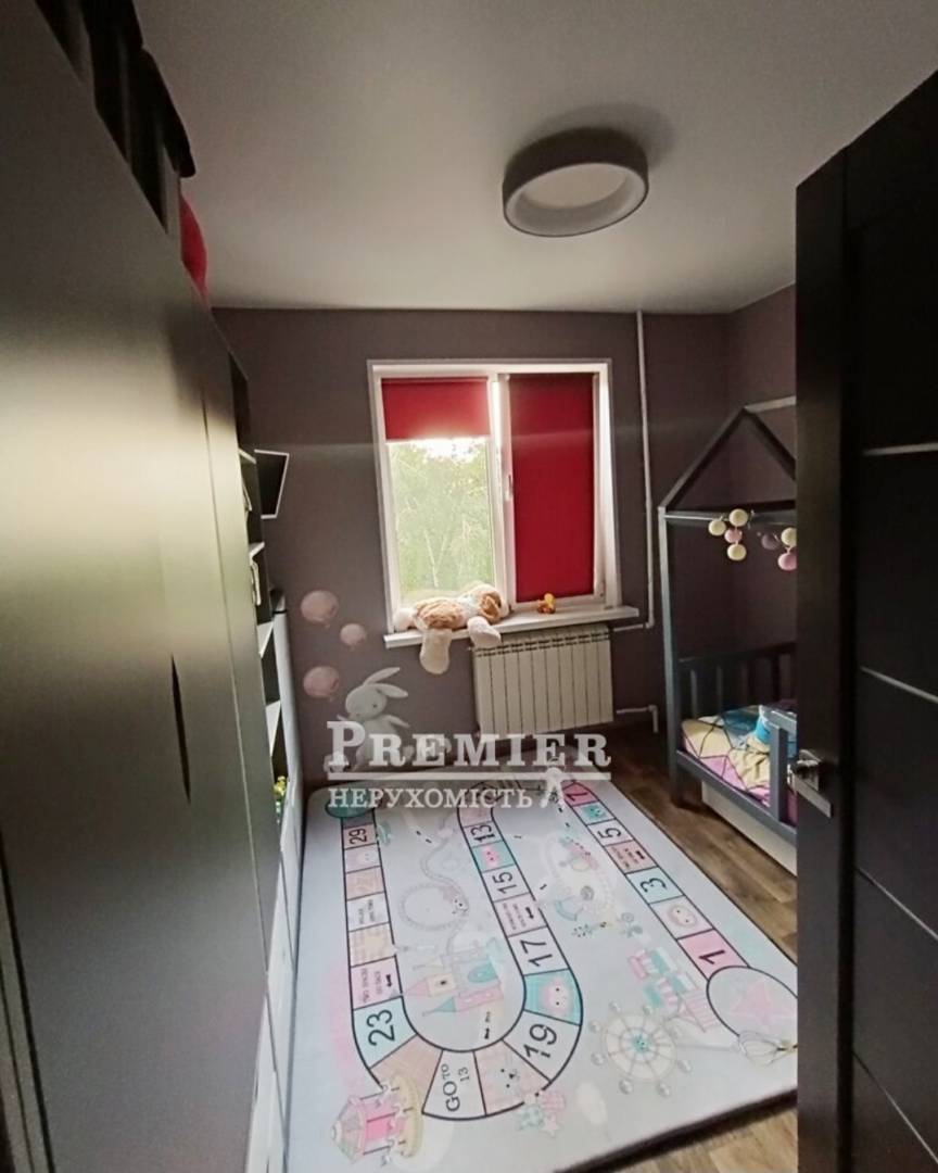 Продаж 3-кімнатної квартири 68 м², Героїв оборони Одеси вул.