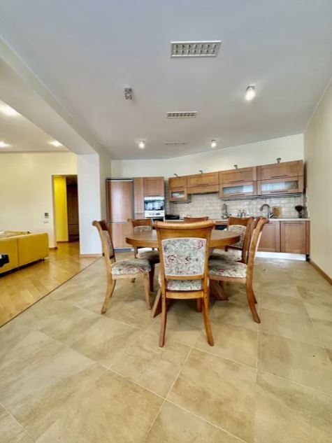 Продажа 3-комнатной квартиры 185 м², Лидерсовский бул., 5