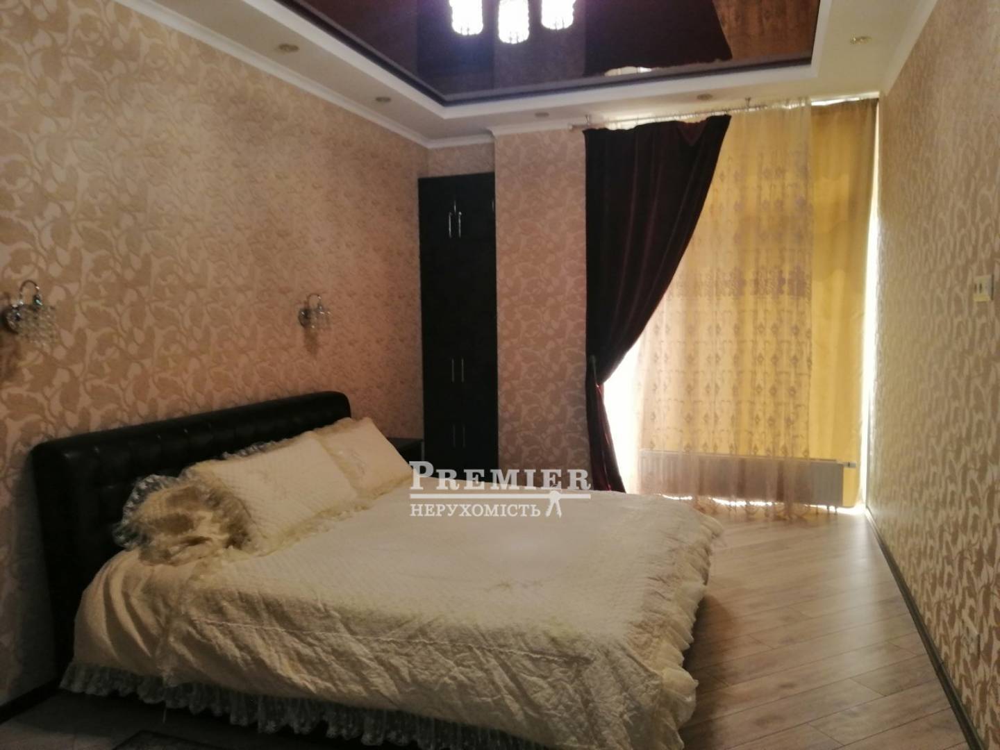 Продаж 3-кімнатної квартири 104 м², Героїв оборони Одеси вул.