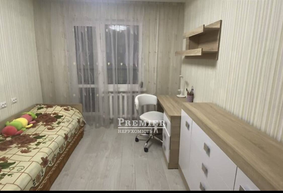 Продажа 3-комнатной квартиры 71 м², Добровольского просп.