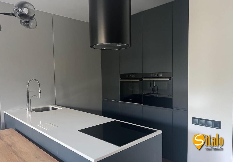 Продажа 2-комнатной квартиры 78 м², Салютная ул., 2Б