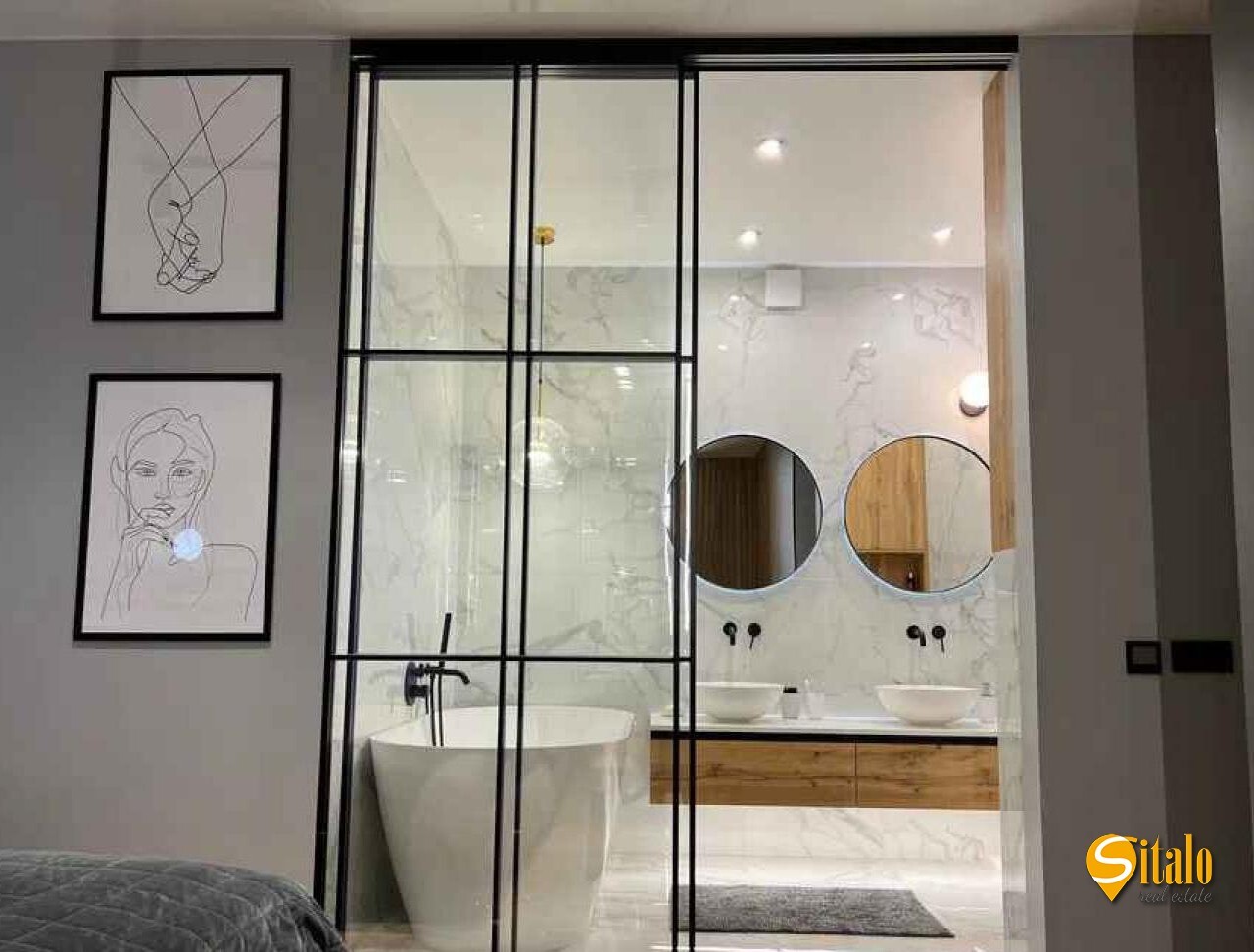 Продажа 2-комнатной квартиры 78 м², Салютная ул., 2Б
