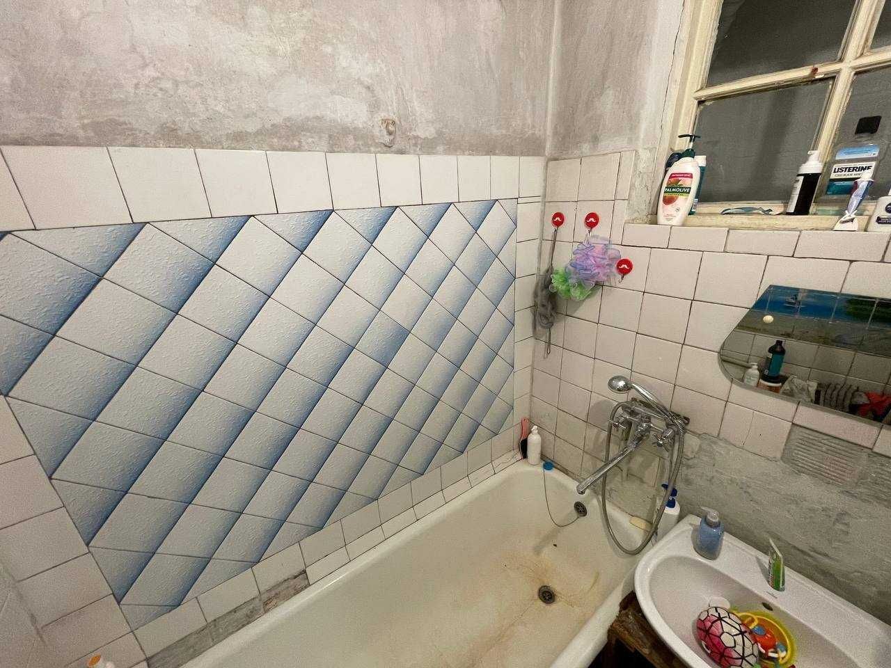 Продажа 3-комнатной квартиры 67 м², Мольера ул.