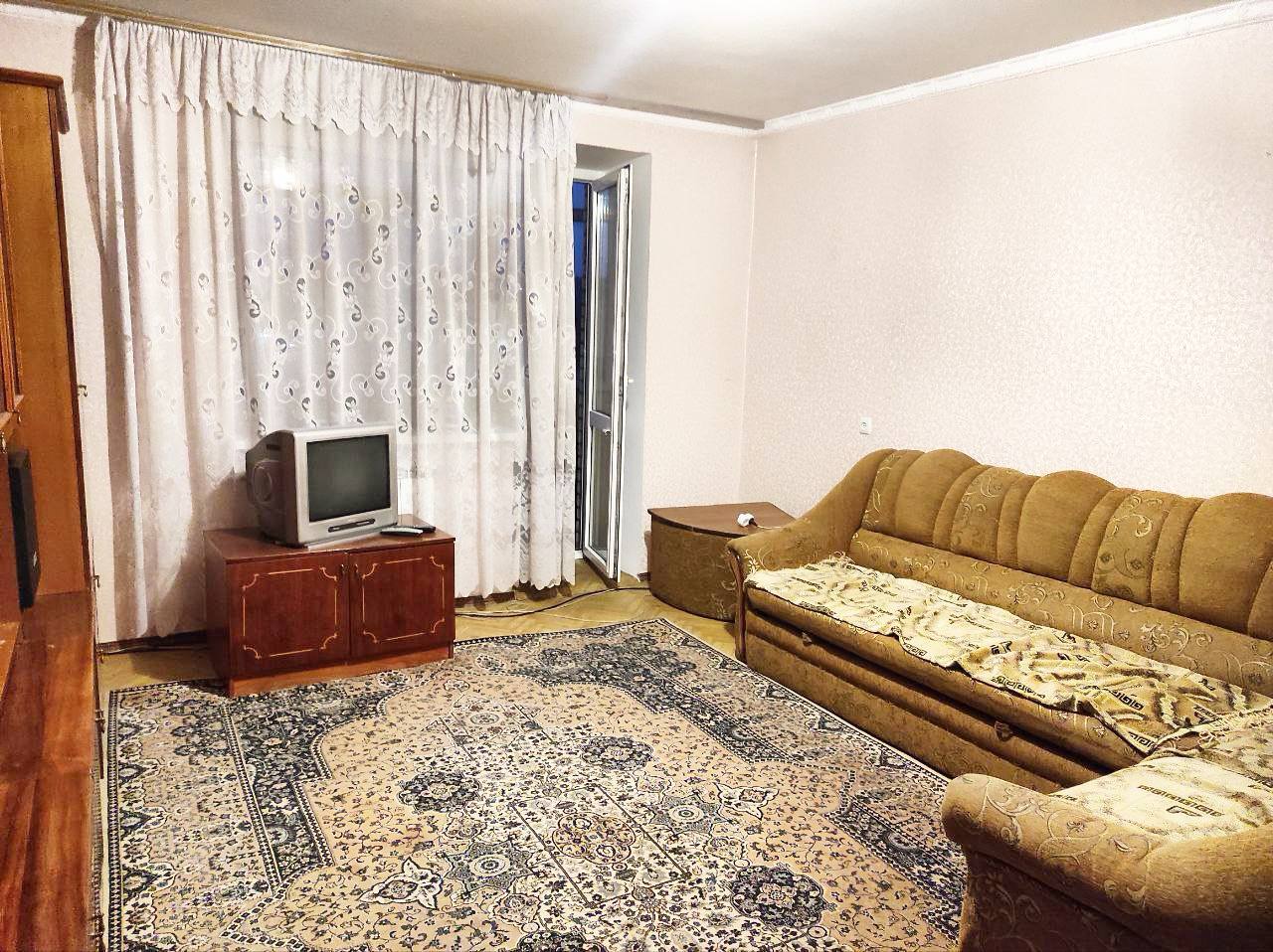 Продажа 3-комнатной квартиры 71 м², Холодногорская ул.