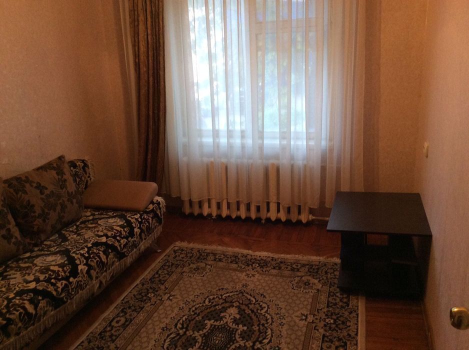 Продаж 3-кімнатної квартири 64 м², Героїв просп., 45