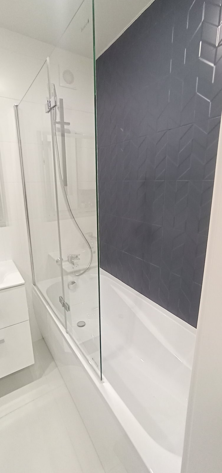Продажа 2-комнатной квартиры 92 м², Василия Тютюнника ул., 32