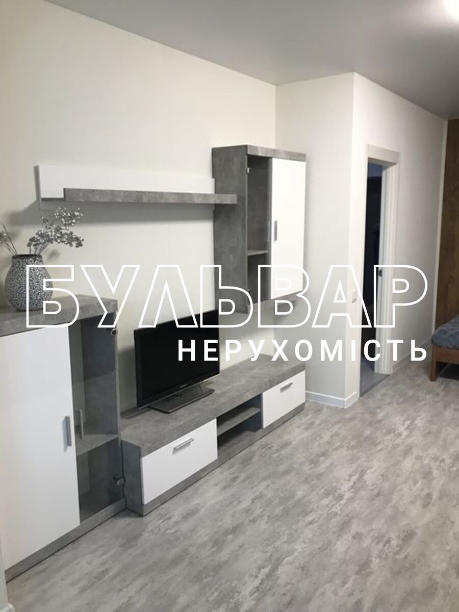 Продаж 1-кімнатної квартири 40 м², Миру вул., 21