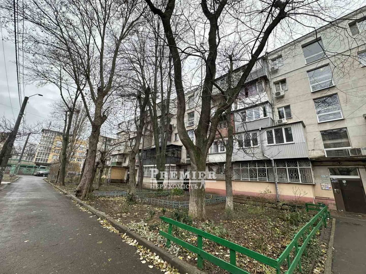 Продажа 2-комнатной квартиры 52 м², Комарова Космонавта ул.