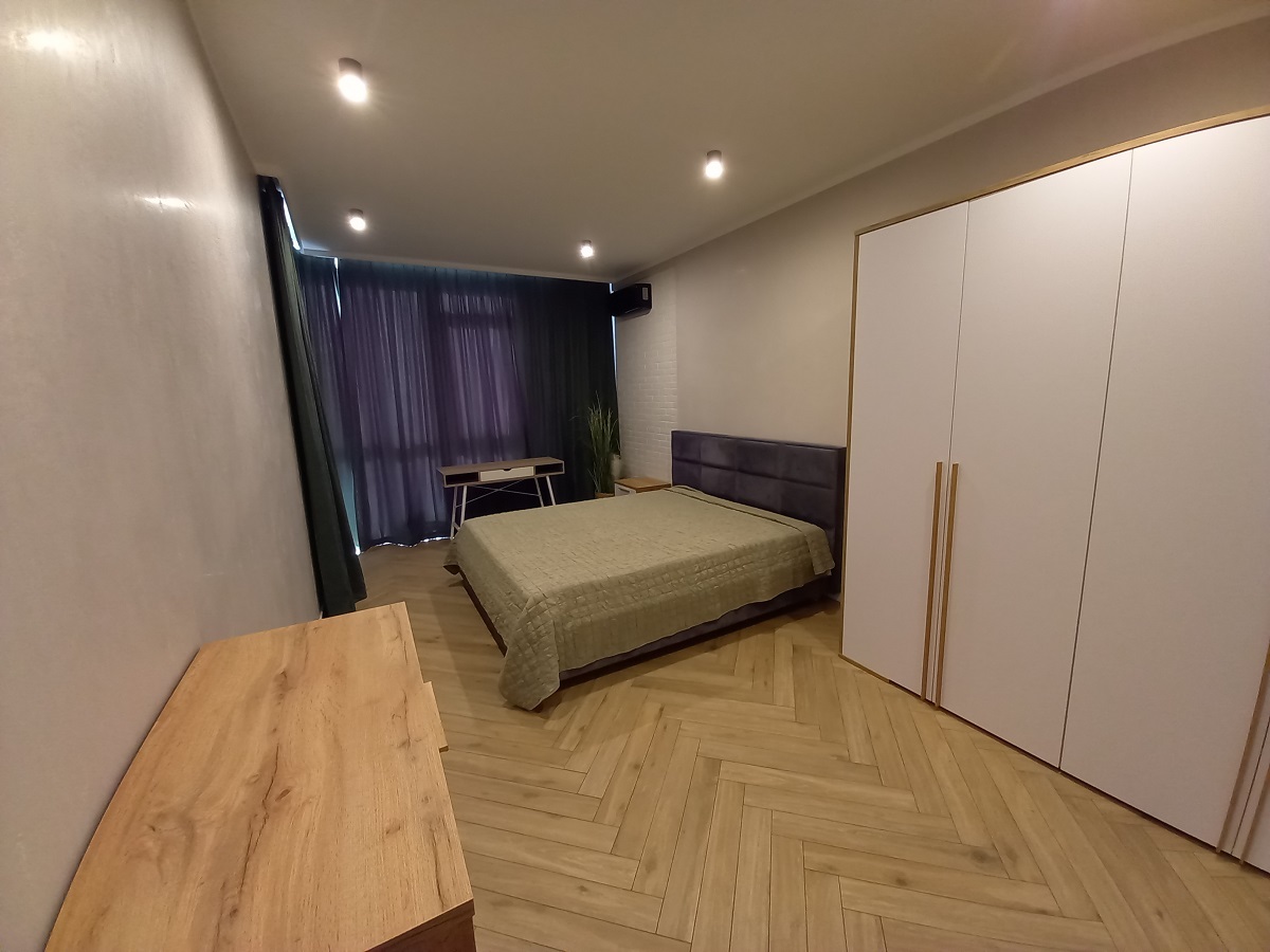 Аренда 1-комнатной квартиры 52 м², Джона Маккейна ул., 1