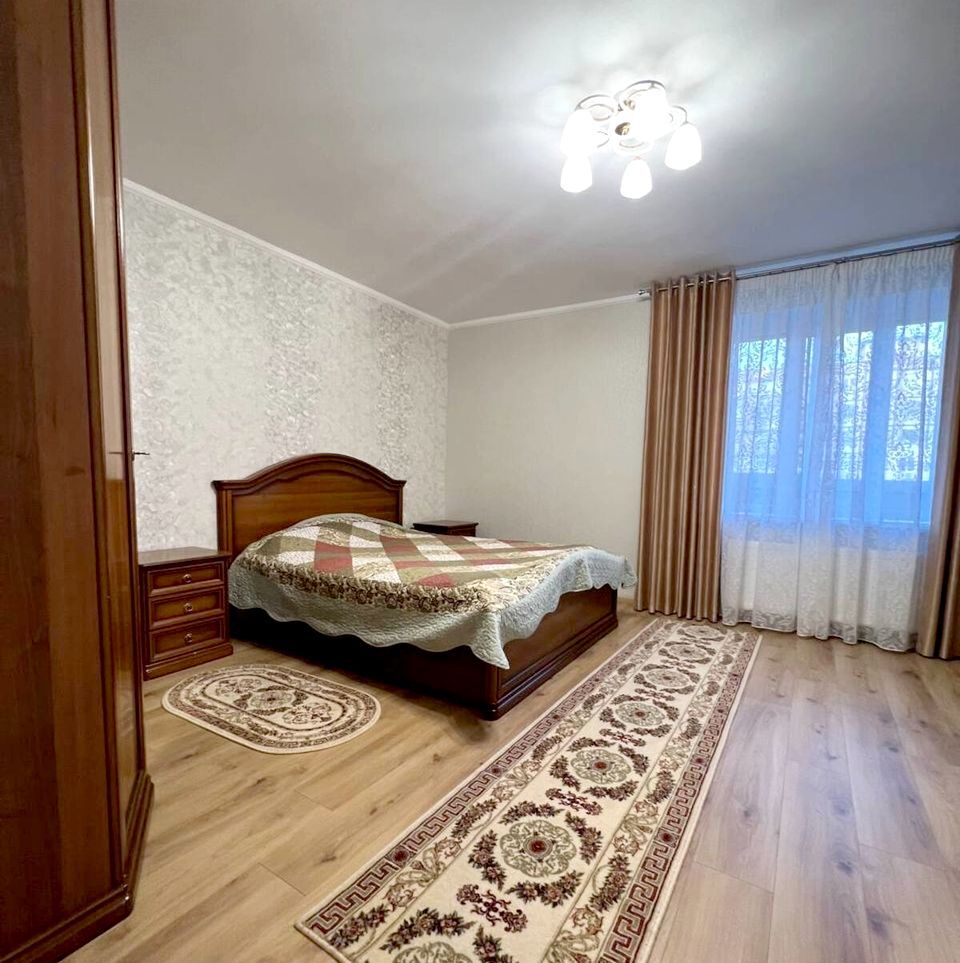 Продажа 2-комнатной квартиры 91 м², Василия Тютюнника ул., 32