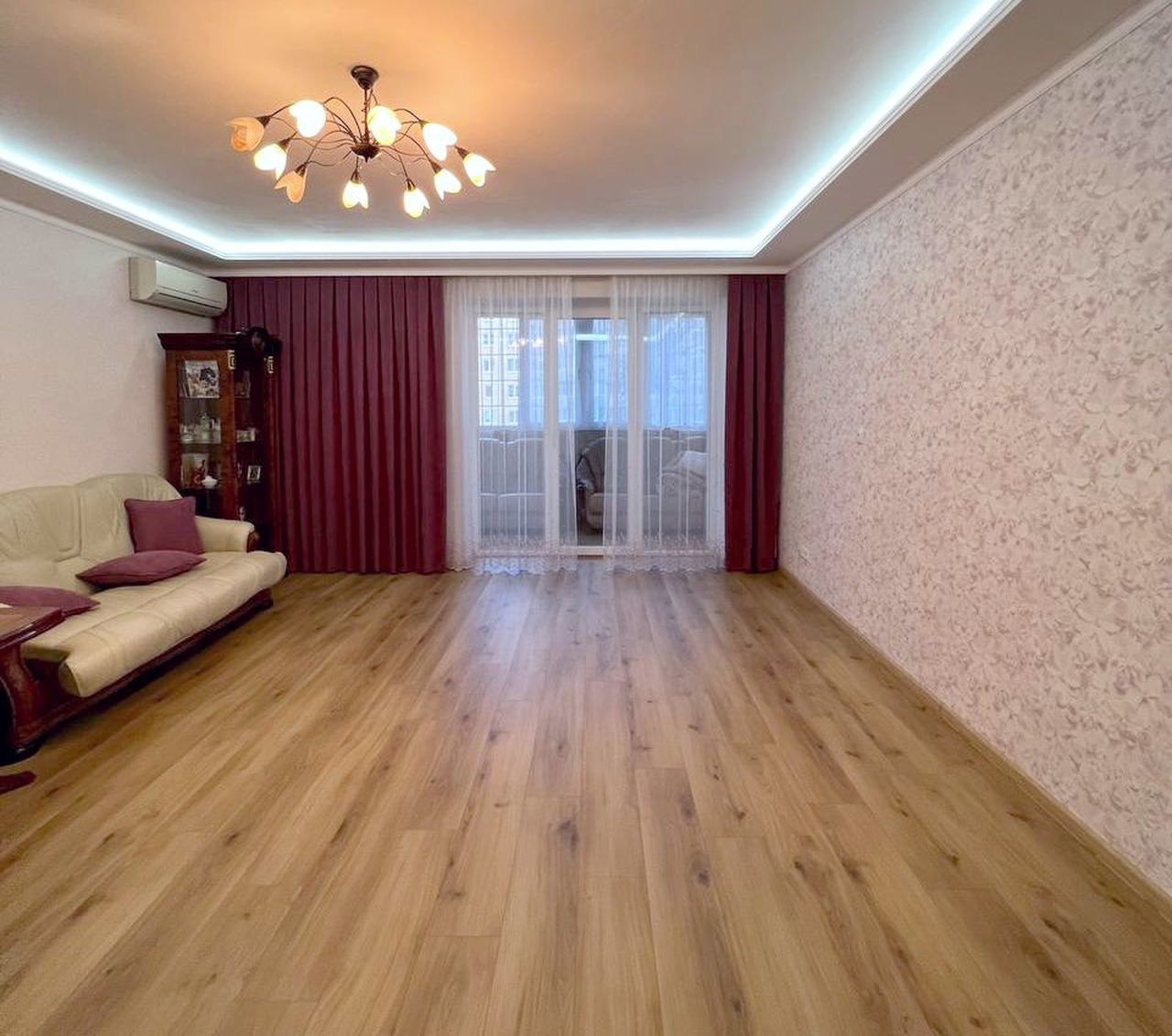 Продажа 2-комнатной квартиры 91 м², Василия Тютюнника ул., 32