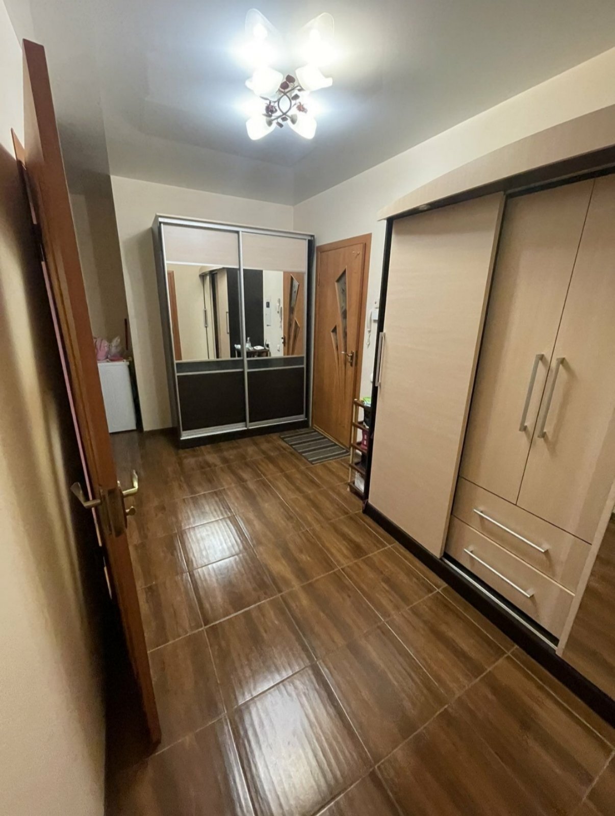 Продаж 2-кімнатної квартири 67 м², Степана Бандери вул.