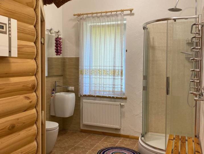 Будинок подобово 385 м², Озерна вул., 21