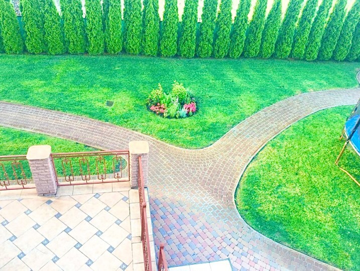 Будинок подобово 385 м², Озерна вул., 21