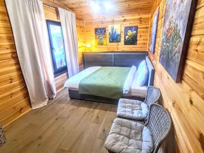 Дом посуточно 150 м², метро Харківська