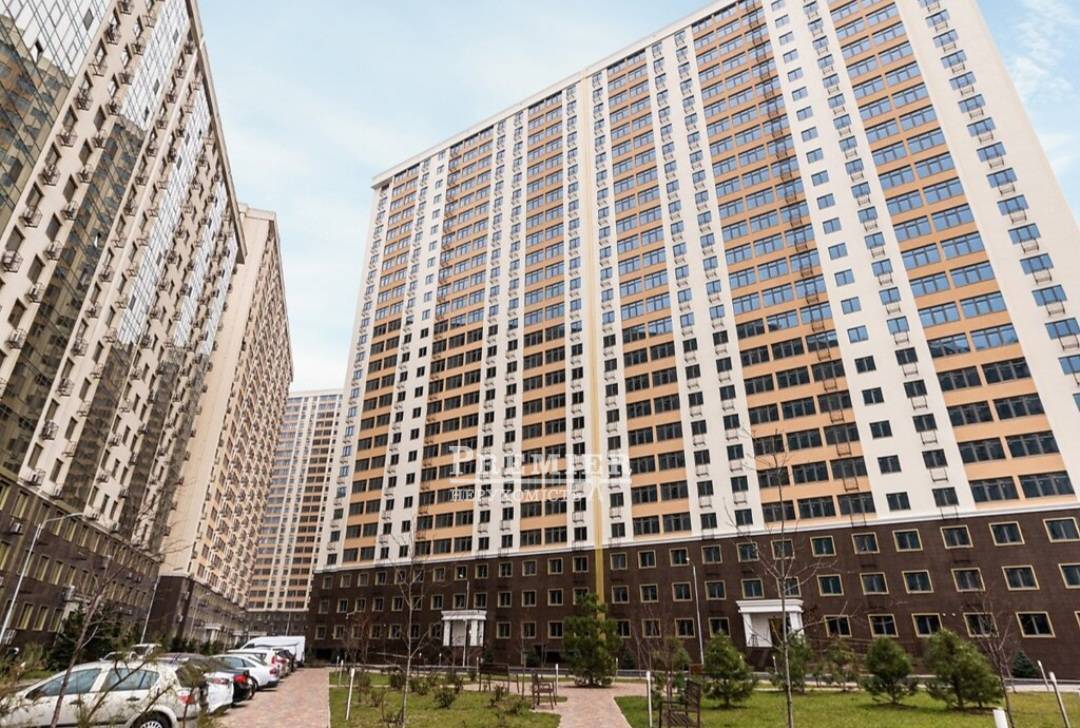 Продажа 1-комнатной квартиры 44 м², Академика Сахарова ул.