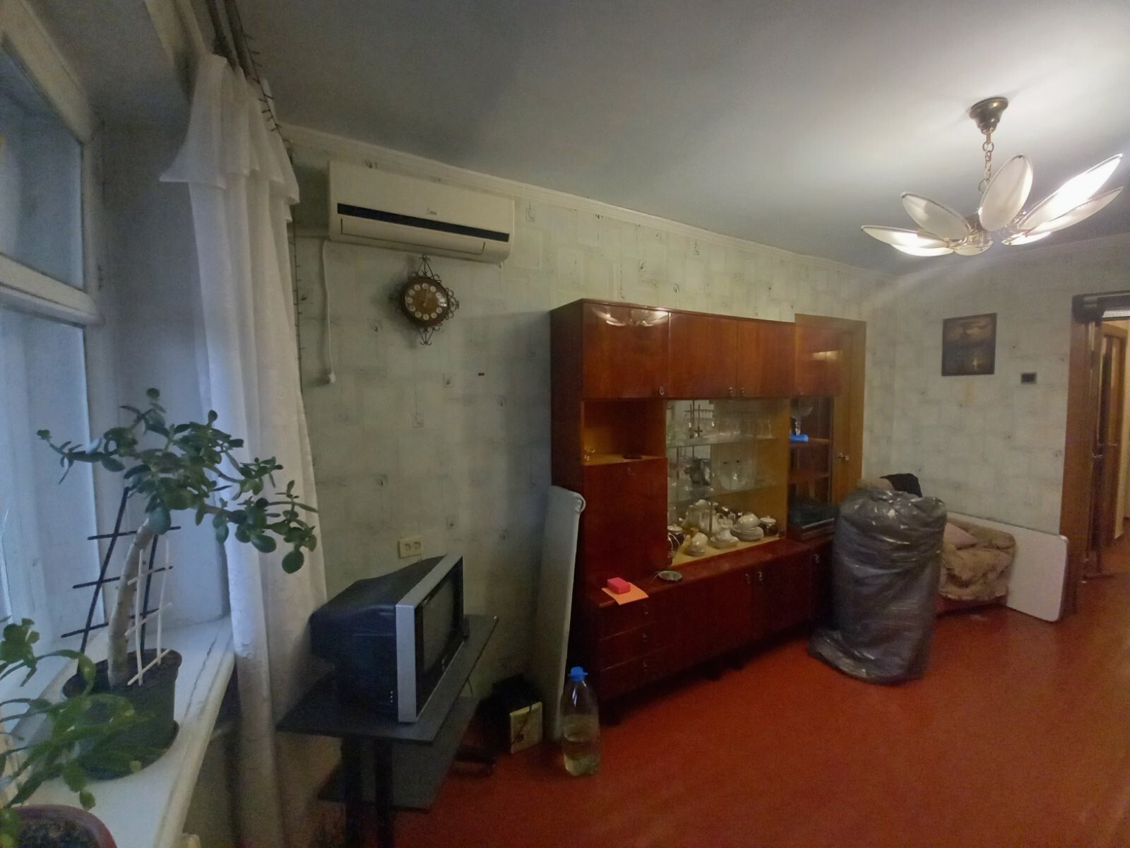 Продаж 3-кімнатної квартири 54 м², Тітова вул.