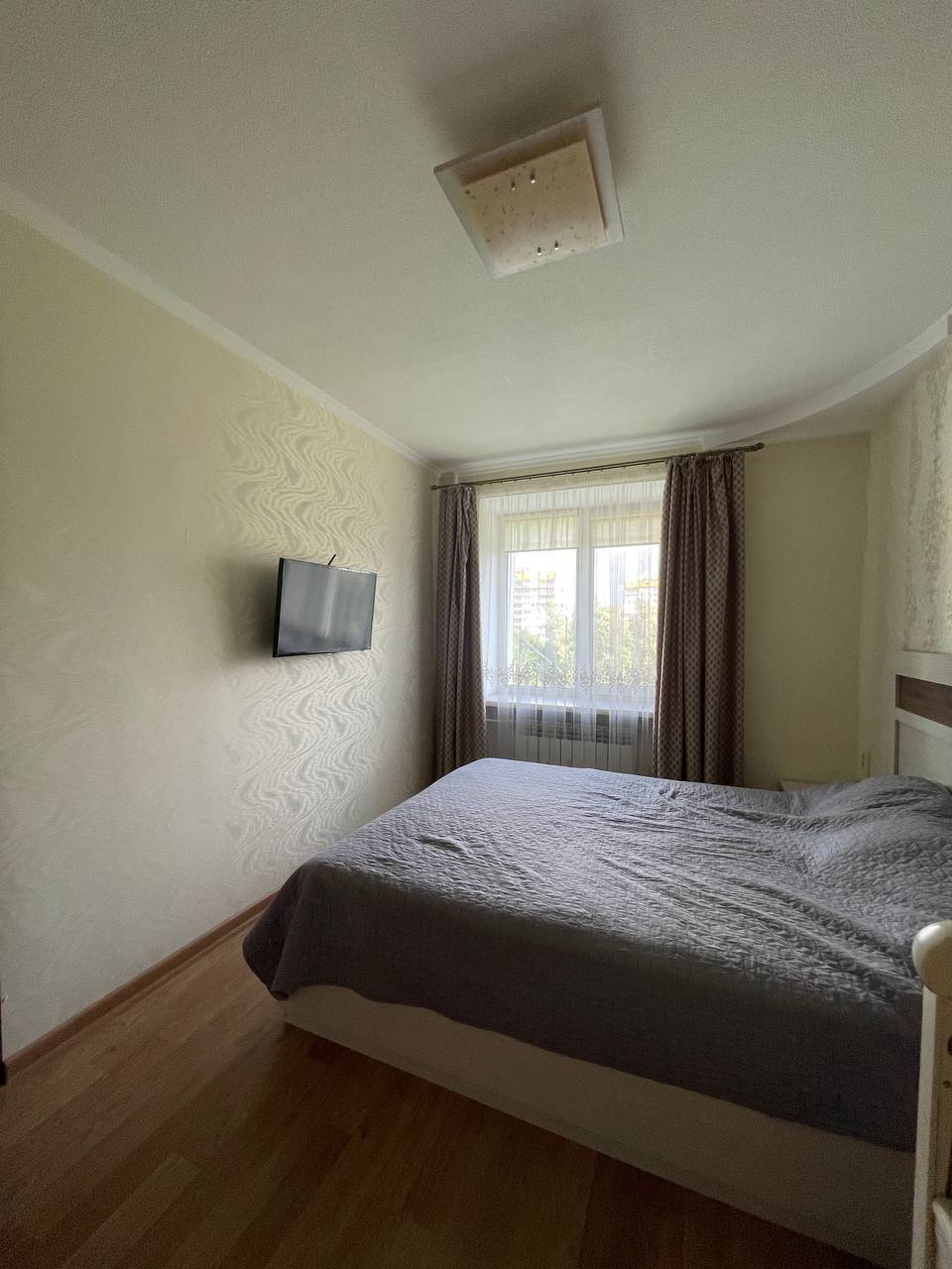 Продажа 4-комнатной квартиры 94 м², Тополь 1 ул.