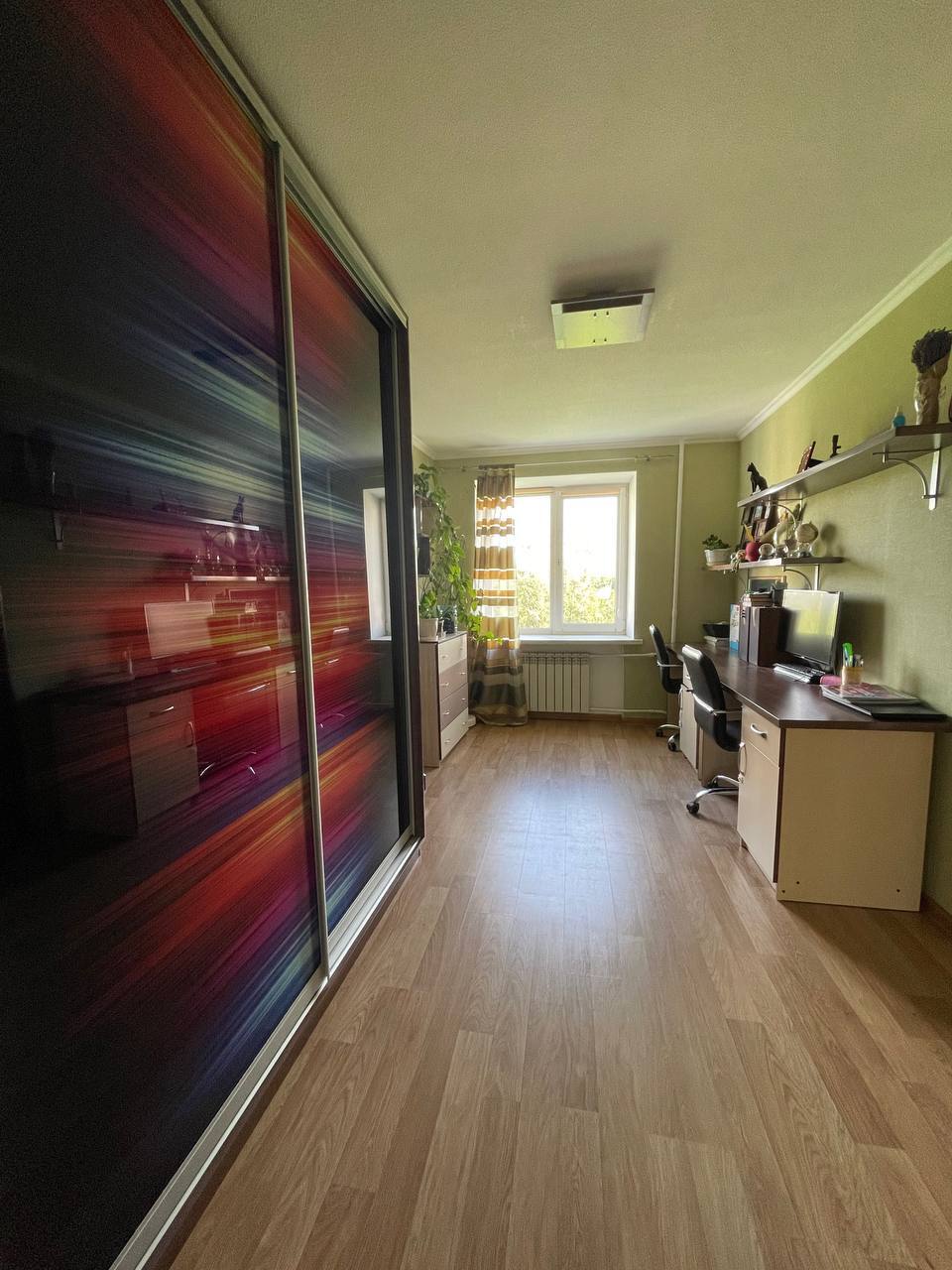 Продажа 4-комнатной квартиры 94 м², Тополь 1 ул.