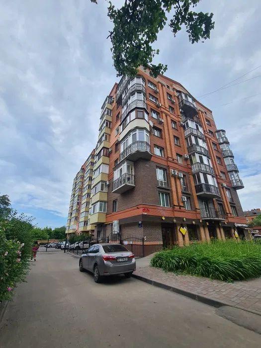 Продаж 4-кімнатної квартири 102 м², Володимира Козака вул.